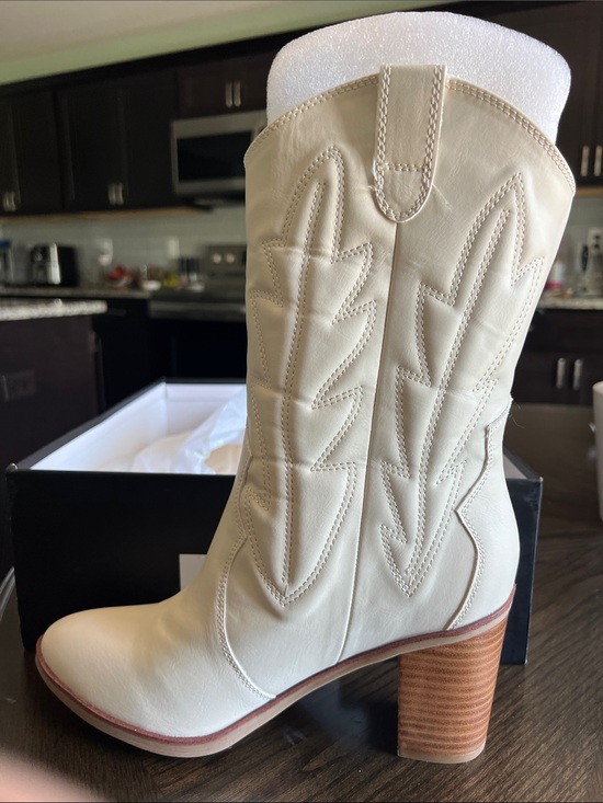 MIA Shoes - MIA Cream Leather Western-Style Heeled Boot